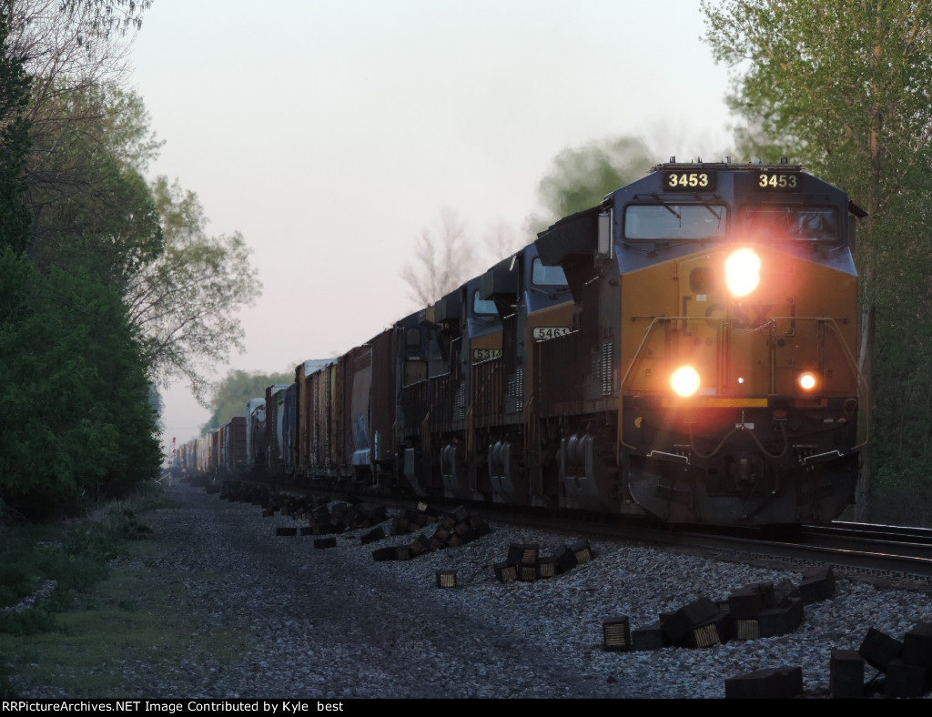 CSX 3453 on Q367 